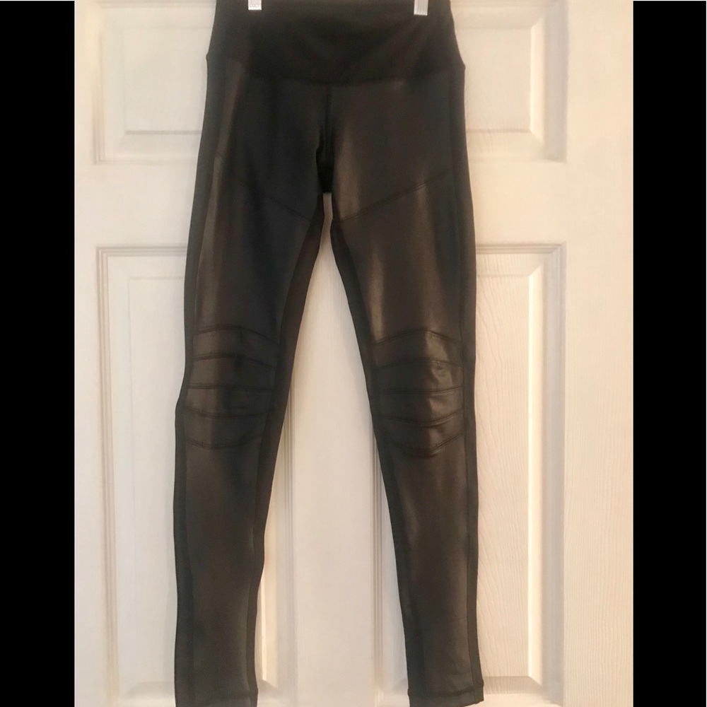 NWOT Moto style leggings